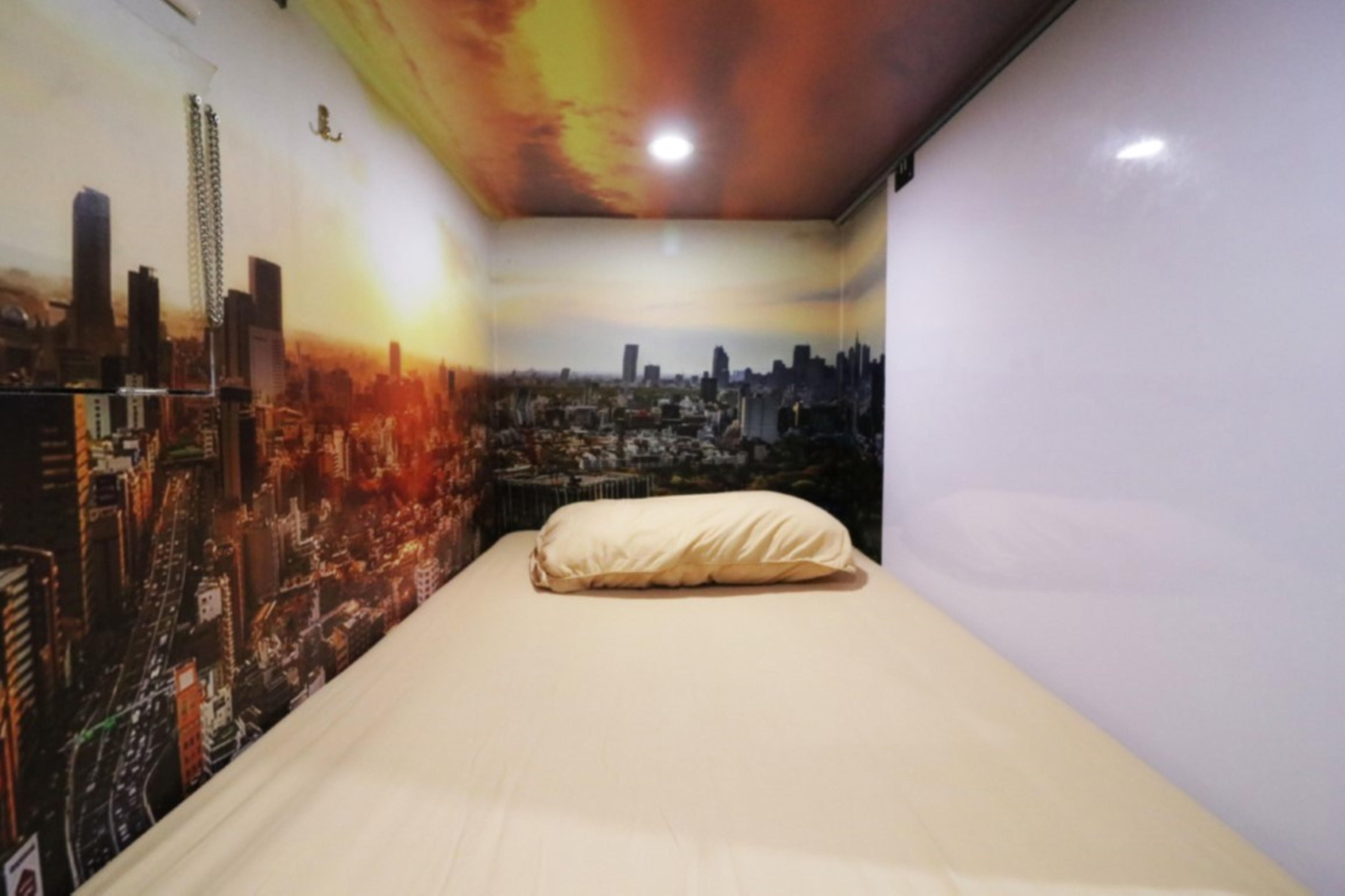 Inap At Capsule Thamrin Hotel Jakarta Exterior foto