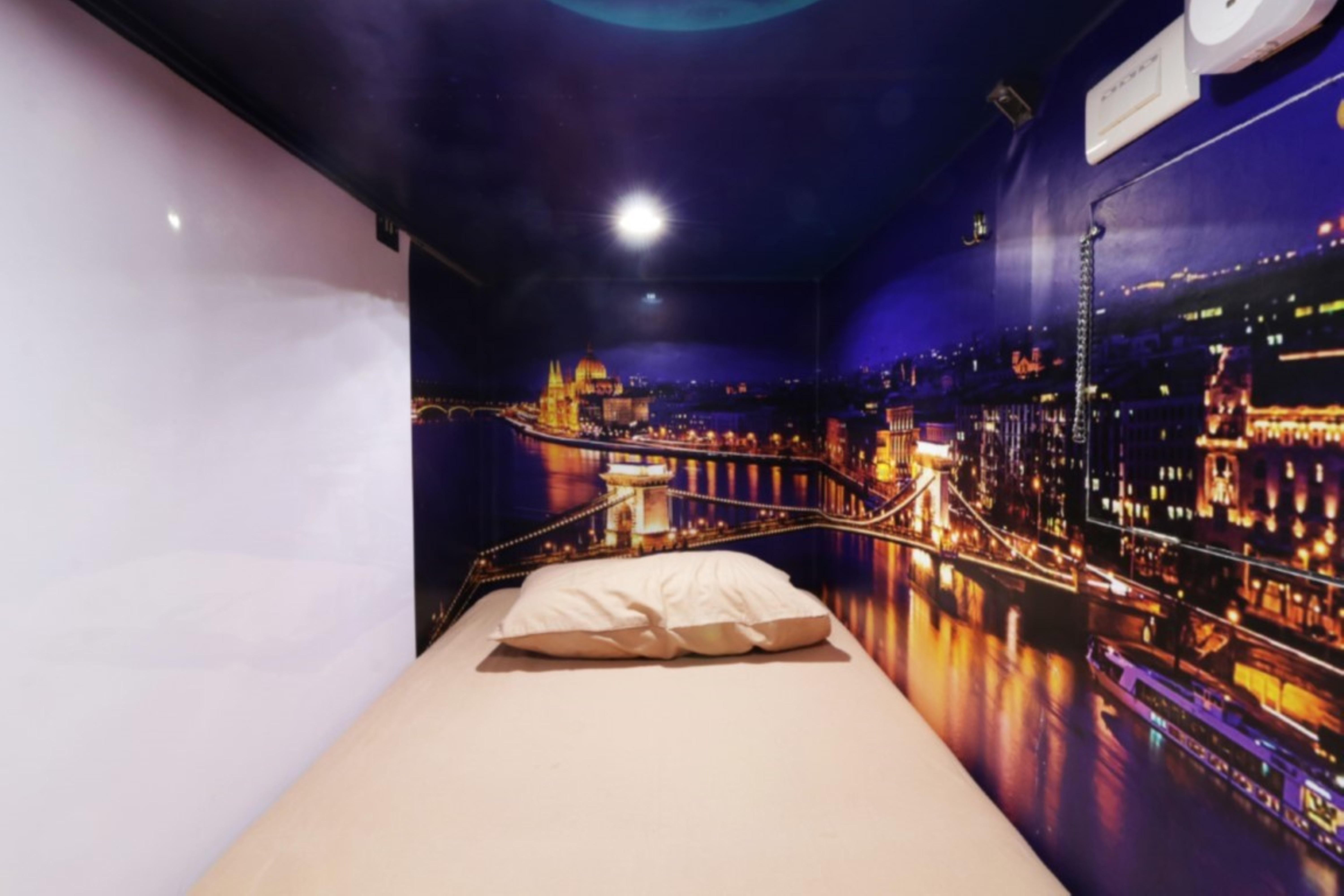 Inap At Capsule Thamrin Hotel Jakarta Exterior foto